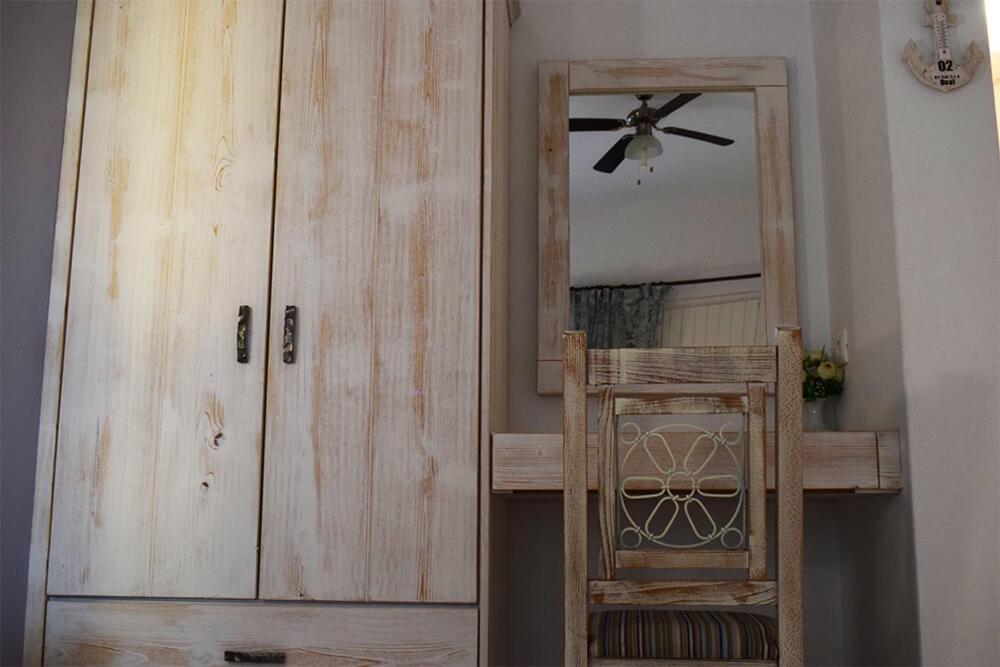 Κalamitsi Rooms & Apartments Kimolos Luaran gambar