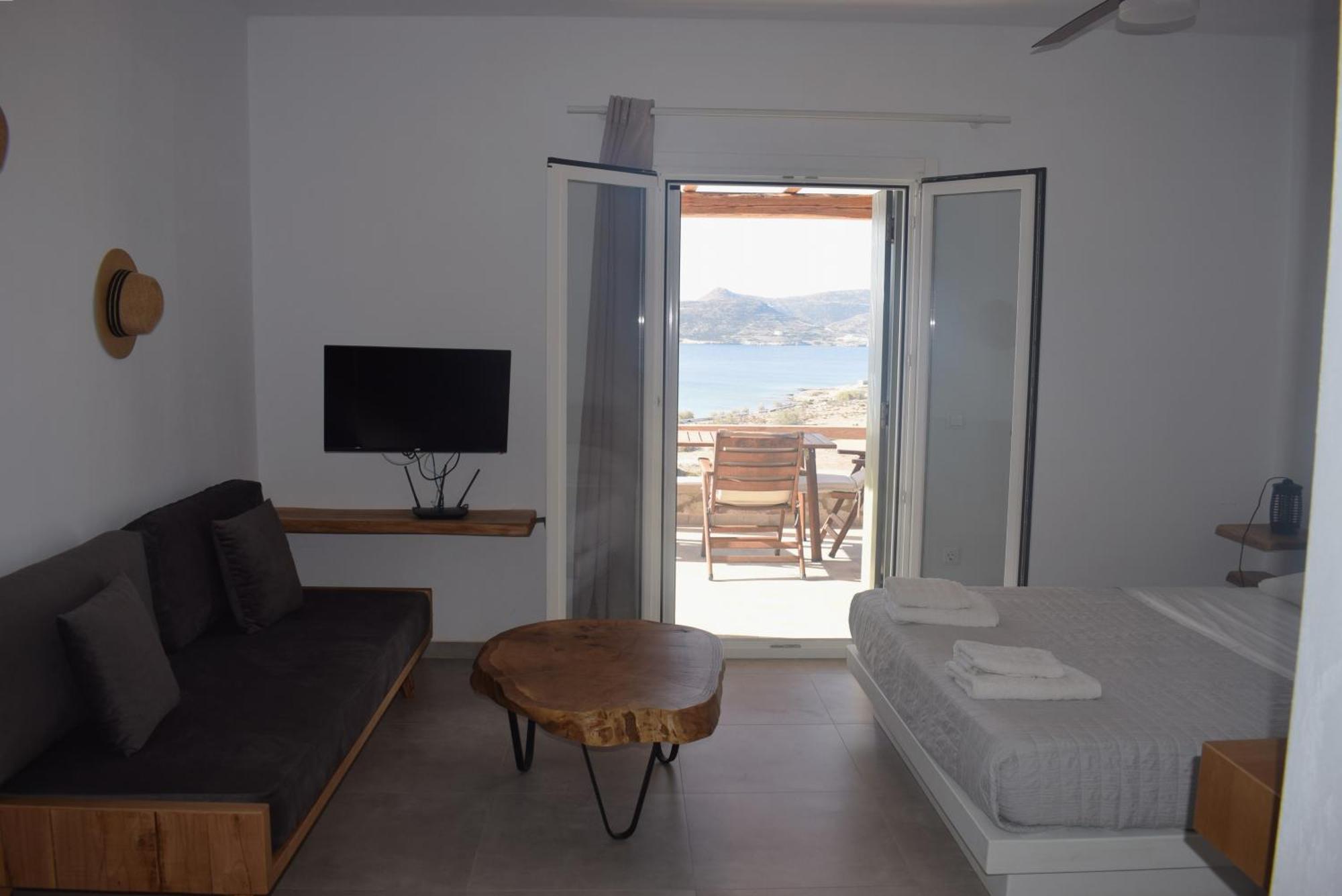 Κalamitsi Rooms & Apartments Kimolos Luaran gambar