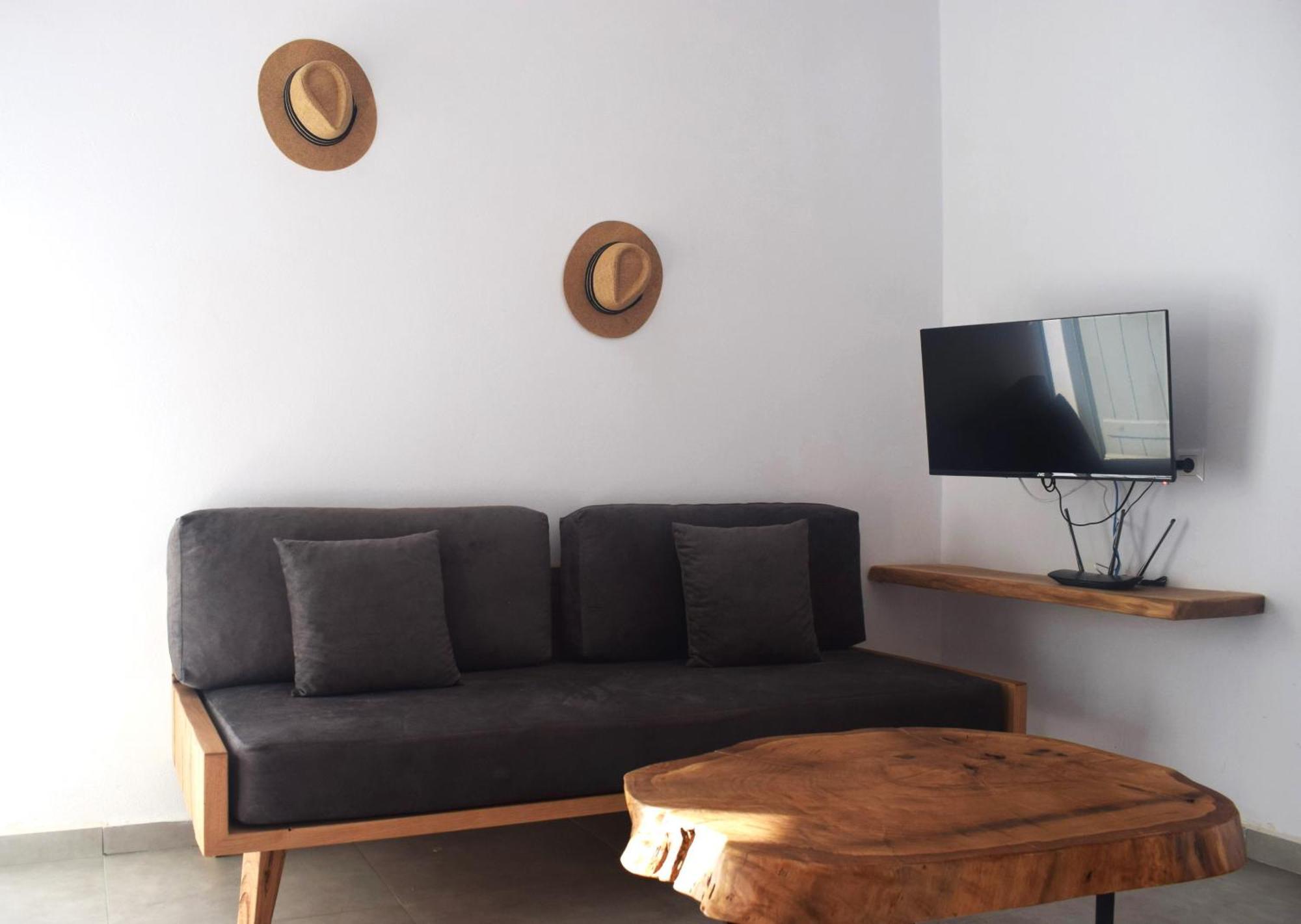 Κalamitsi Rooms & Apartments Kimolos Luaran gambar