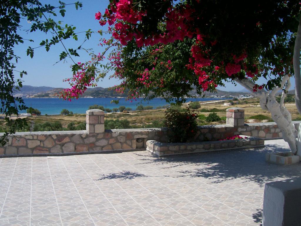Κalamitsi Rooms & Apartments Kimolos Luaran gambar