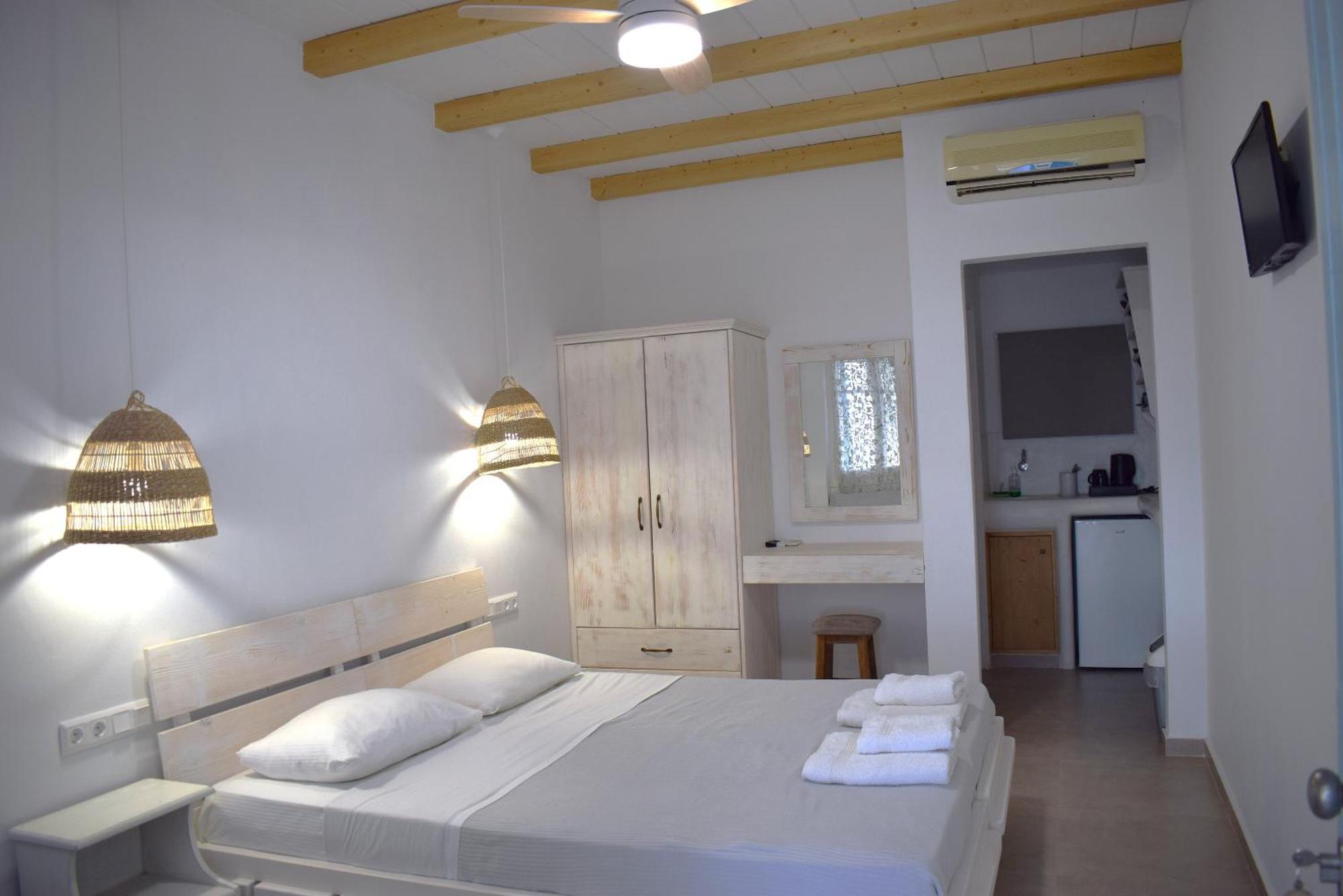 Κalamitsi Rooms & Apartments Kimolos Luaran gambar