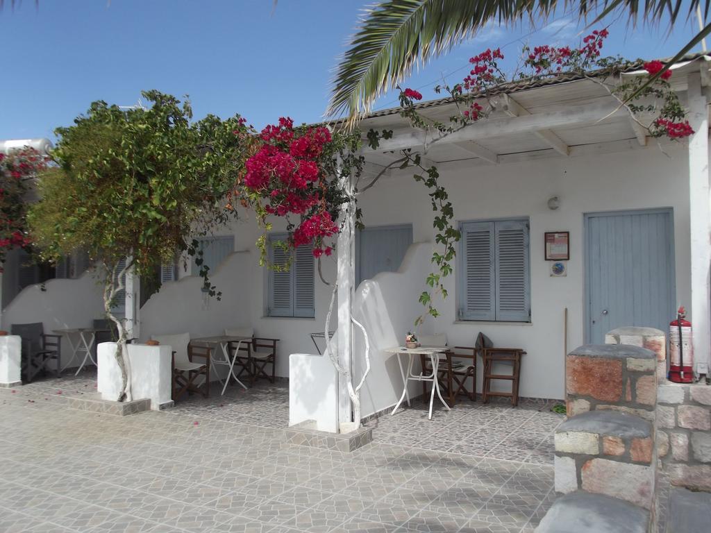Κalamitsi Rooms & Apartments Kimolos Luaran gambar