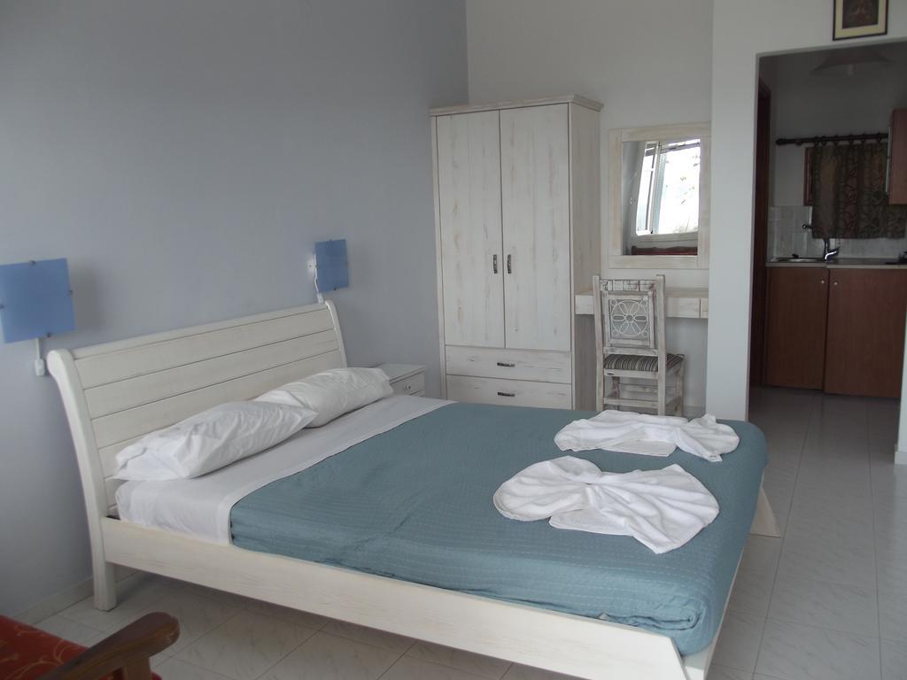 Κalamitsi Rooms & Apartments Kimolos Luaran gambar